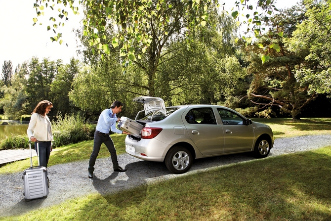 Dacia ouvre les commandes de Nouvelle Dacia Logan en France le 20 novembre 2012.