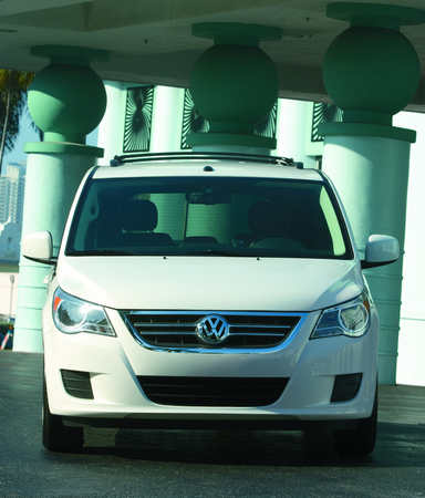 Volkswagen Routan SE