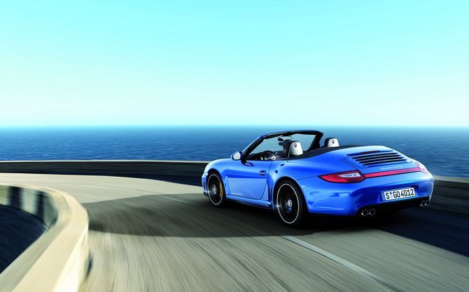 Porsche 911 Carrera Cabriolet 4 GTS PDK