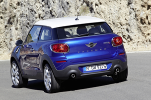 ... la MINI Cooper SD Paceman (105 kW/143 ch) et enfin la MINI Cooper S Paceman (135 kW/184 ch). 