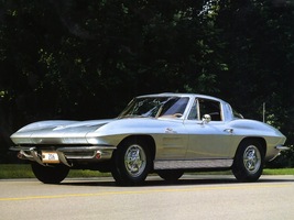 Chevrolet Corvette Stingray 327