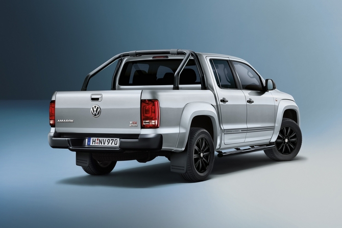 Volkswagen Amarok Dark Label