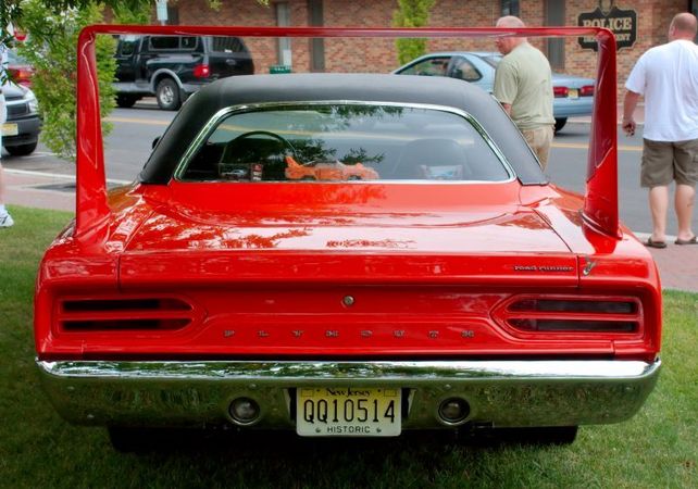 Plymouth Road Runner Superbird