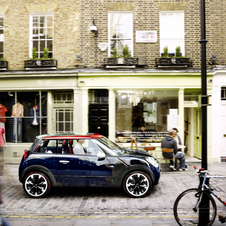 MINI (BMW) Rocketman tribute to London