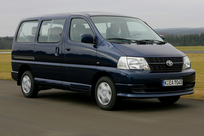 Toyota Hiace LWB 117cv Tecto Elevado