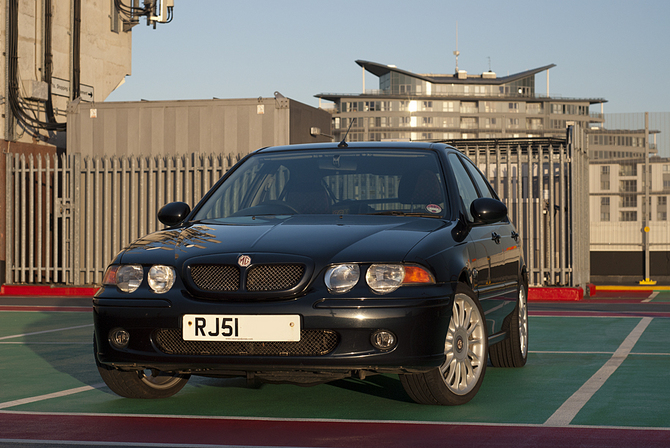 MG ZS 120