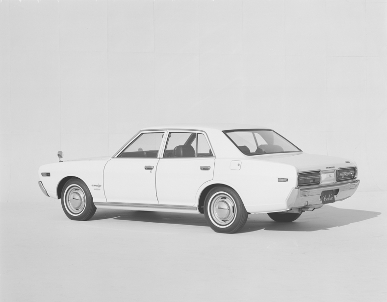 Nissan Cedric Sedan Standard