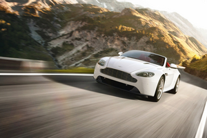 Aston Martin V8 Vantage Roadster