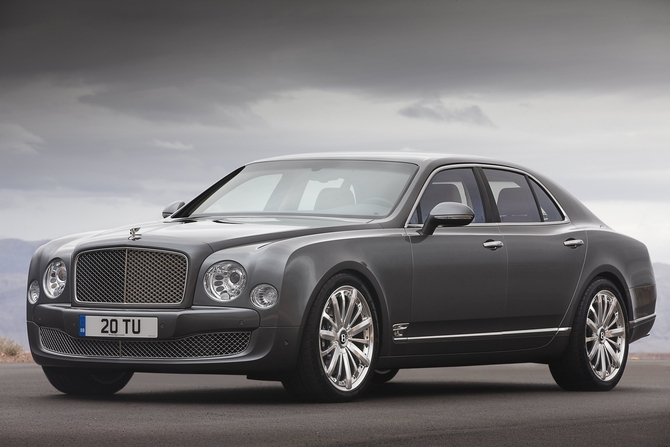 Bentley Revealing Mulsanne Mulliner Driving Specification at Geneva