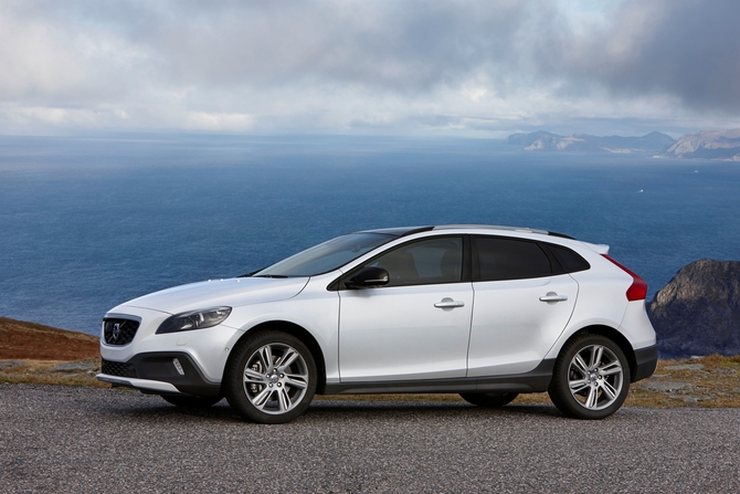 Volvo V40 Cross Country D4 VED Kinetic Geartronic