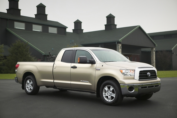 Toyota Tundra-Grade Double Cab 4X4 4.7L