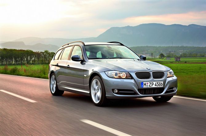 BMW 318i Touring Edition Lifestyle