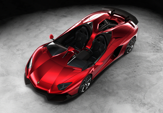 Lamborghini Aventador J oficialmente apresentado