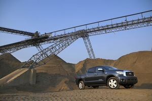 Toyota Tundra-Grade CrewMax 4X4 5.7L FFV