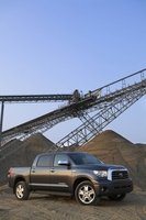 Toyota Tundra-Grade CrewMax 4X4 5.7L FFV