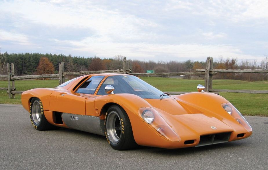 McLaren M6 GT