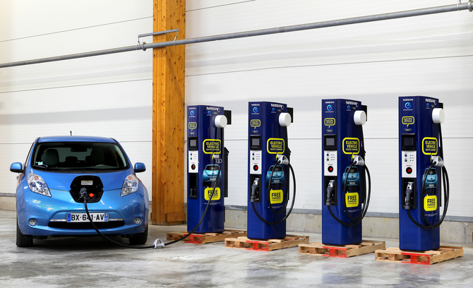 Les Bornes de Recharges Rapides Offertes par Nissan Debarquent en Europe