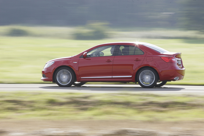 Suzuki Kizashi Gen.1