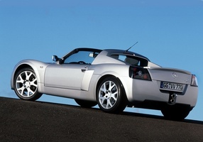 Opel Speedster Turbo