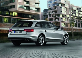 Audi S4 Avant S tronic