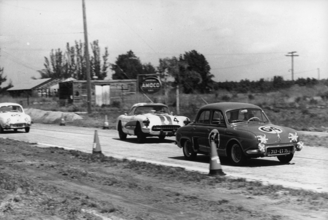 Renault Dauphine