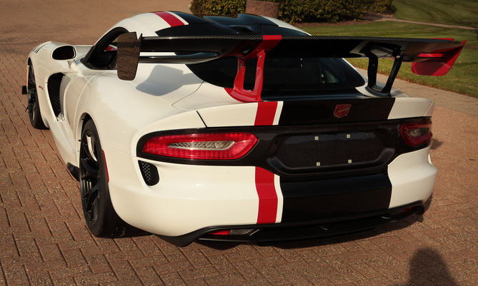 SRT Viper ACR