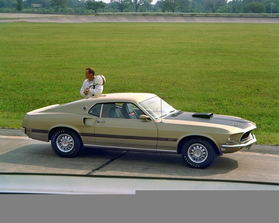 Ford Mustang Mach 1