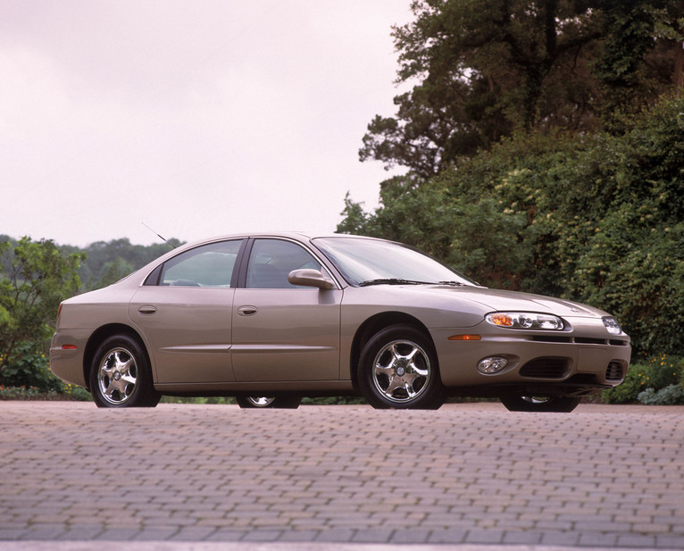 Oldsmobile Aurora