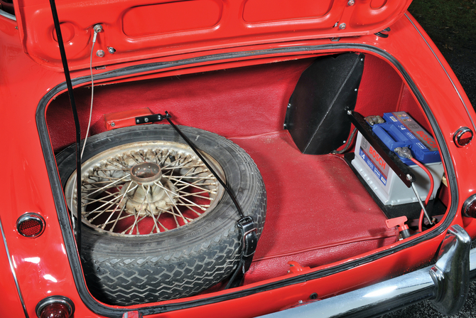 Austin-Healey 100-6 BN 4