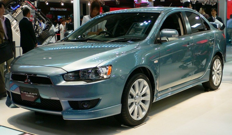 Mitsubishi Galant Fortis Sport 4WD