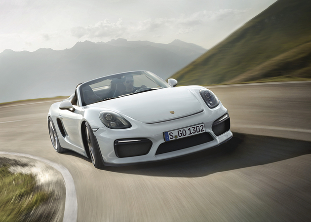 The new top model of the Boxster range maintains the distinctive character of its predecessor