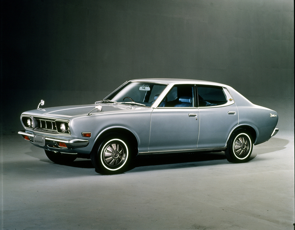 Nissan Bluebird U Sedan 1600GL