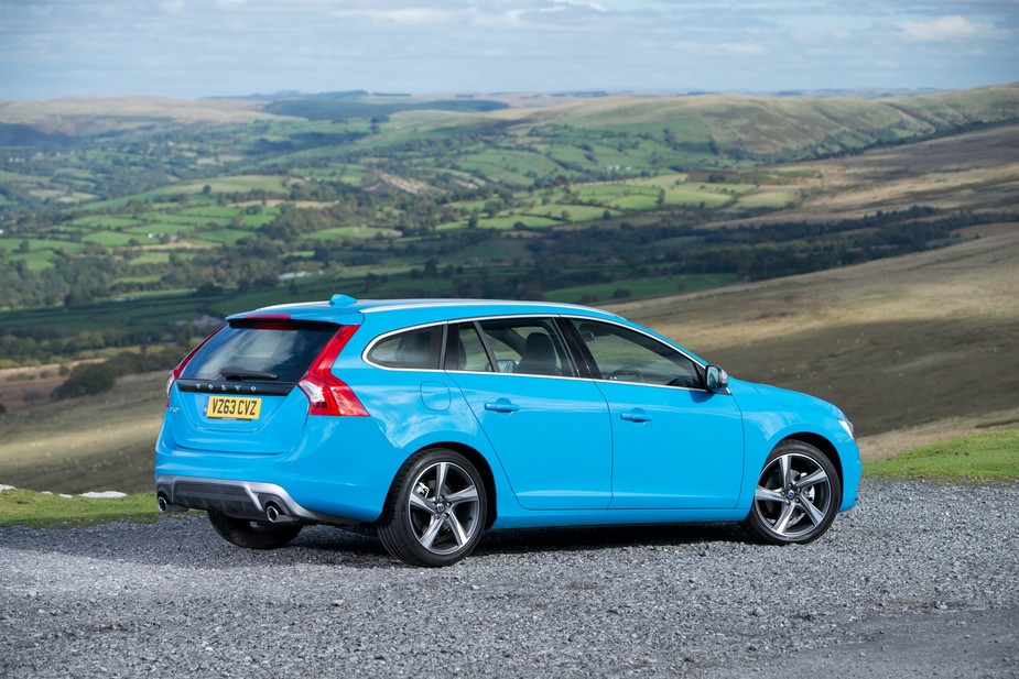 Volvo V60 D2 R-Design Momentum