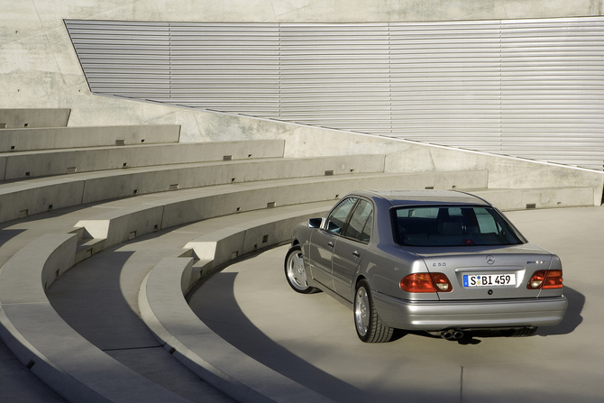 Mercedes-Benz E 50 AMG