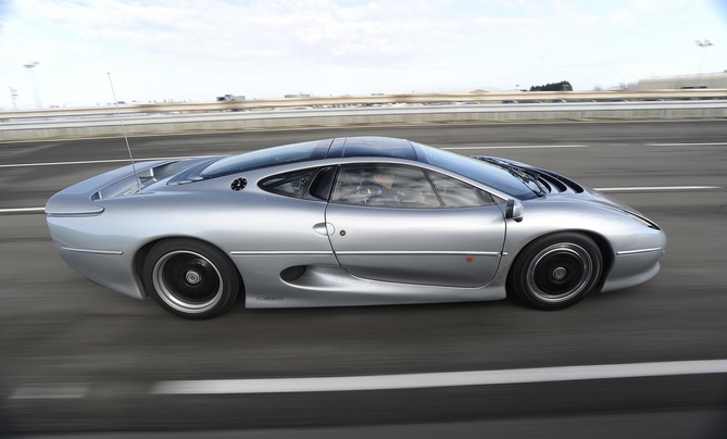 Celebrating 20 Years Since the Jaguar XJ220