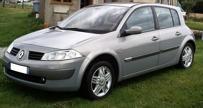 Renault Megane II Hatchback 1.9dCi 120