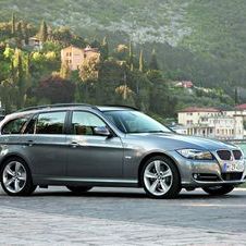 BMW 320i Touring Edition Lifestyle