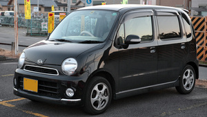 Daihatsu Move Latte VS