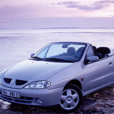 Renault Megane Cabriolet 2.0i 16v