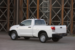 Toyota Tundra Tundra-Grade 5.7L Long Bed