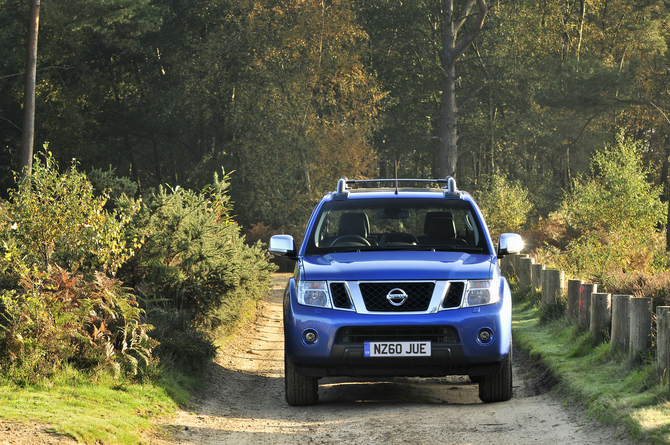 Nissan Navara 2.5 dCi King Cab Acenta