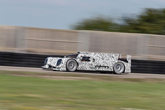 Porsche continua o processo de aperfeiçoamento do seu LMP1 com sucessivas sessões de testes