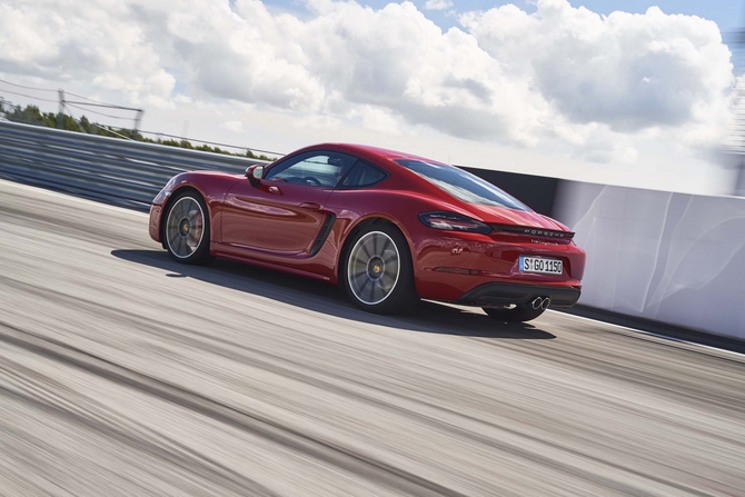 Porsche 718 Cayman S PDK