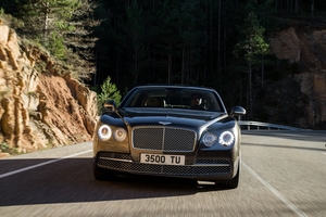 En cycle combiné, la nouvelle Flying Spur est économe en carburant, avec 14,7 l/100 km