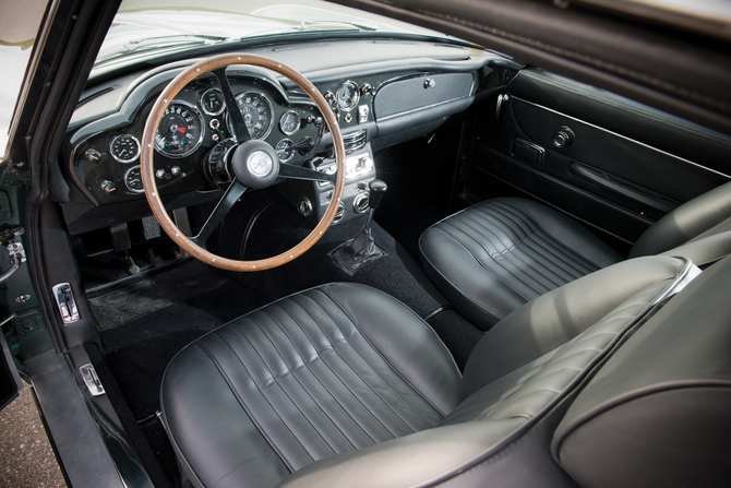 Aston Martin DB6 Vantage Mk II