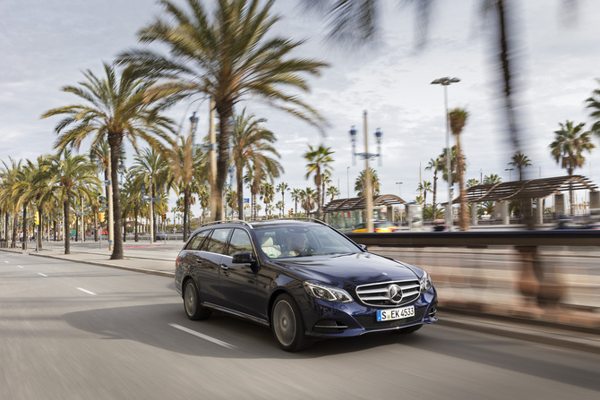 Mercedes-Benz E Station 300 BlueTec Hybrid Auto