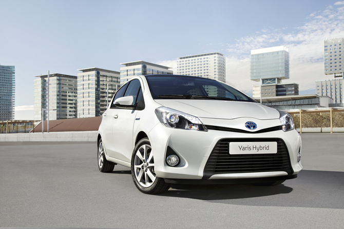 Yaris Hybrid Coming to Geneva