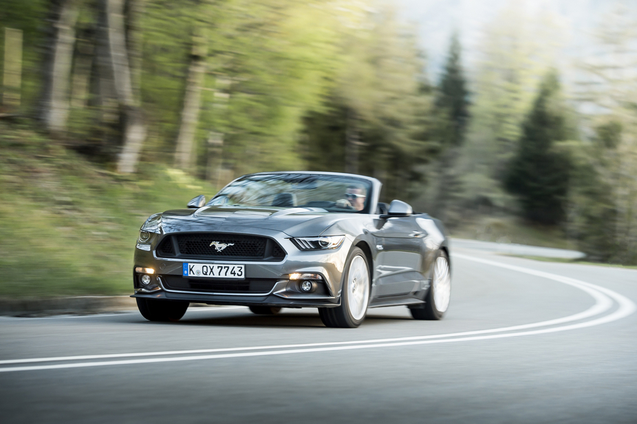 Ford Mustang V8 Convertible