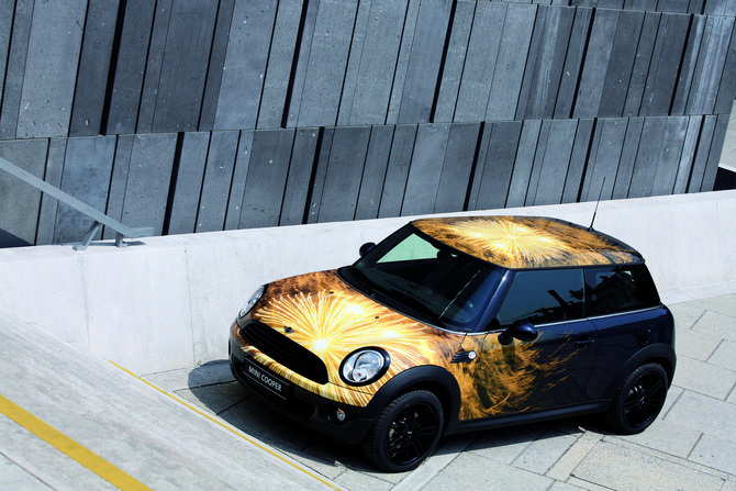 Mario Testino worked on the 2007 Mini