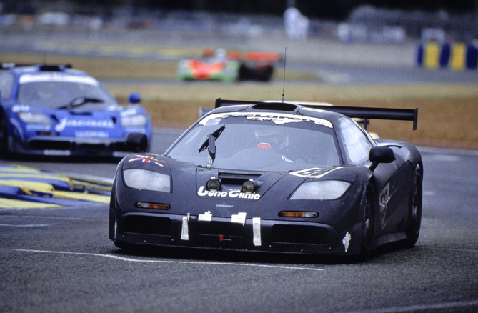 La McLaren F1 GTR Gulf siglée « Longtail » qui a remporté la seconde place au Mans en 1997. 